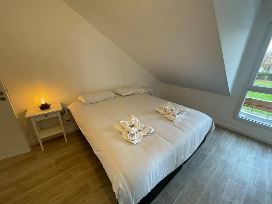 Hébergement de vacances Freesia, Maison Neuve Avec Jardin Et Garage
