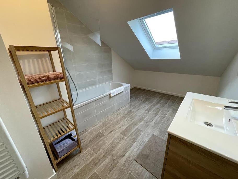 Freesia, Maison Neuve Avec Jardin Et Garage Hébergement de vacances *